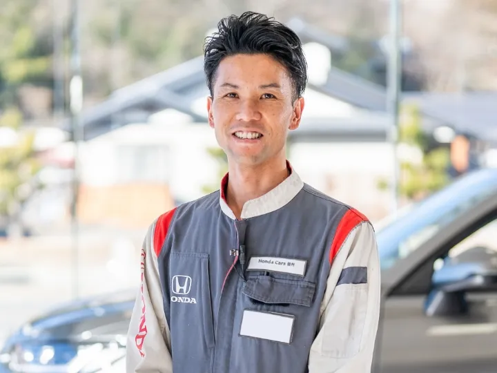 飯田中央店　工場長　夏目 卓典