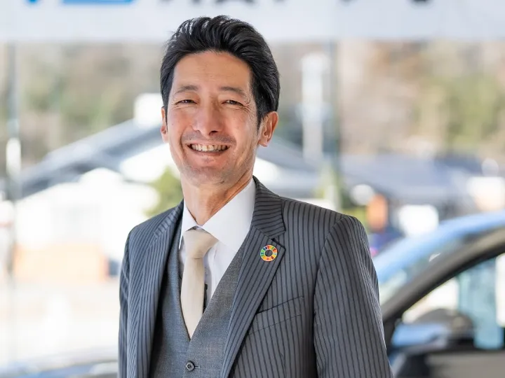 伊那東店　店長　沖村 一晴
